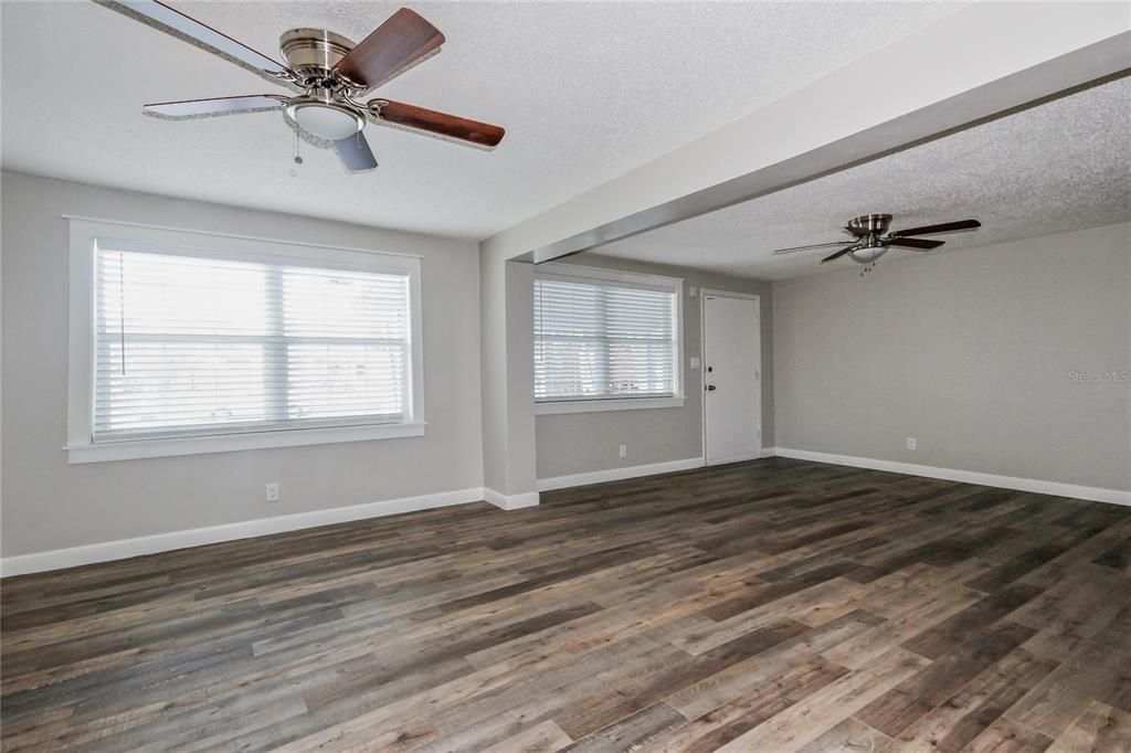 For Rent: $2,496 (4 beds, 2 baths, 1474 Square Feet)