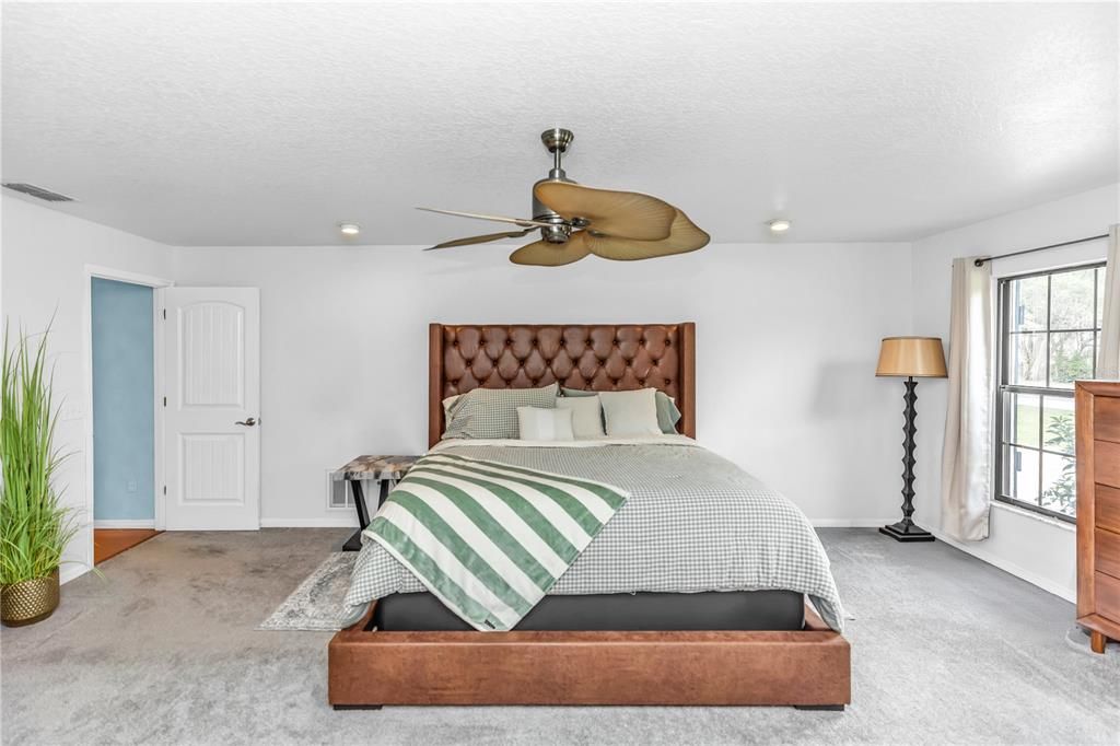 待售: $689,999 (3 贝兹, 2 浴室, 2096 平方英尺)