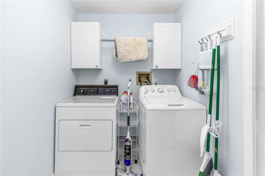 待售: $689,999 (3 贝兹, 2 浴室, 2096 平方英尺)