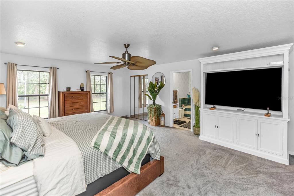 待售: $689,999 (3 贝兹, 2 浴室, 2096 平方英尺)