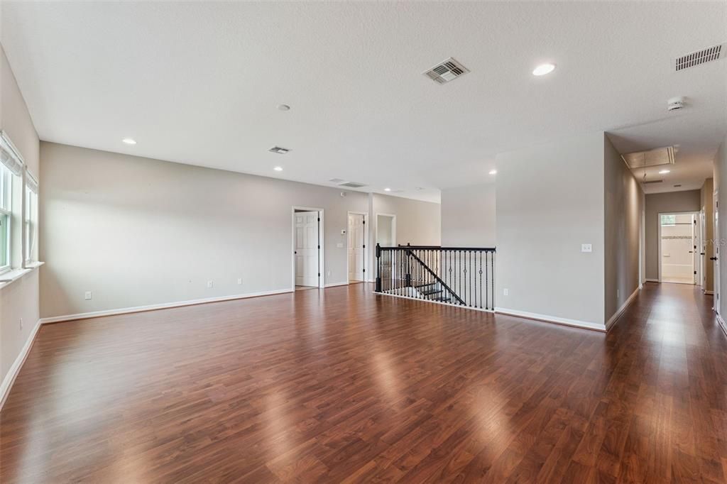 En Venta: $699,990 (6 camas, 4 baños, 4307 Pies cuadrados)