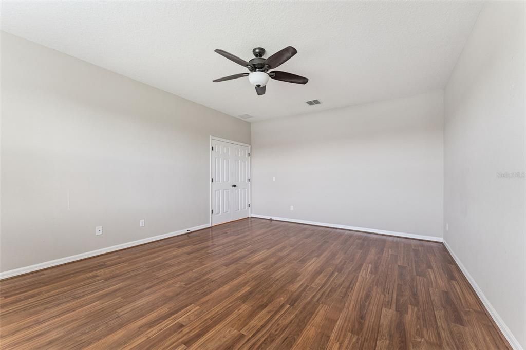 En Venta: $699,990 (6 camas, 4 baños, 4307 Pies cuadrados)