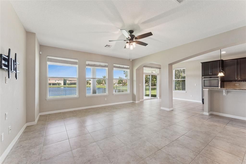 En Venta: $699,990 (6 camas, 4 baños, 4307 Pies cuadrados)