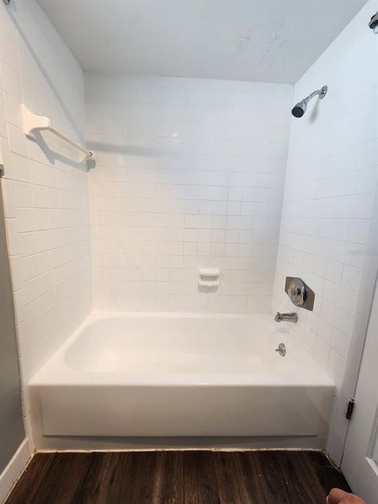 出租: $1,695 (1 贝兹, 1 浴室, 800 平方英尺)