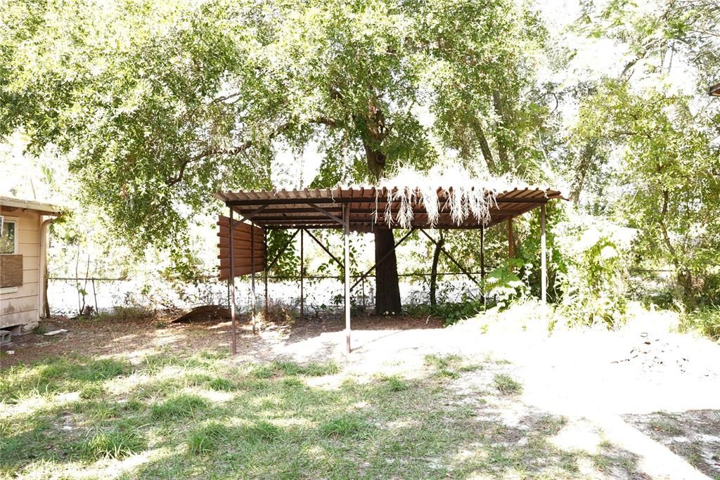 For Sale: $139,000 (2 beds, 1 baths, 920 Square Feet)