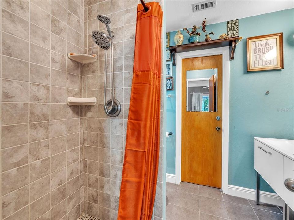 For Sale: $425,000 (3 beds, 2 baths, 1573 Square Feet)