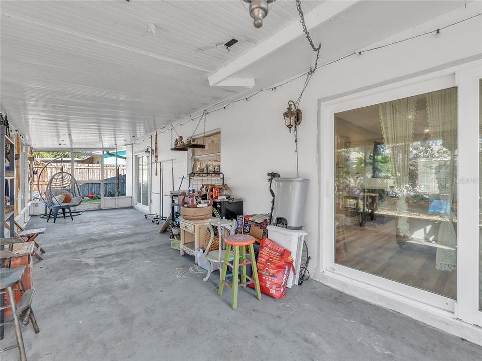 For Sale: $425,000 (3 beds, 2 baths, 1573 Square Feet)