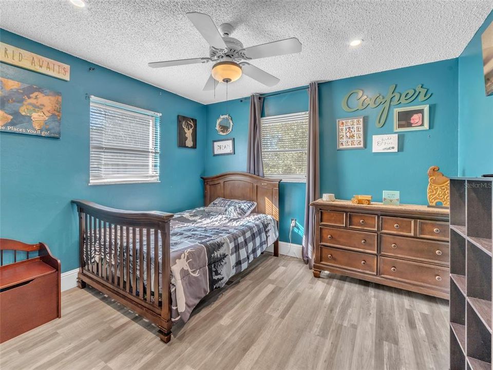 For Sale: $425,000 (3 beds, 2 baths, 1573 Square Feet)