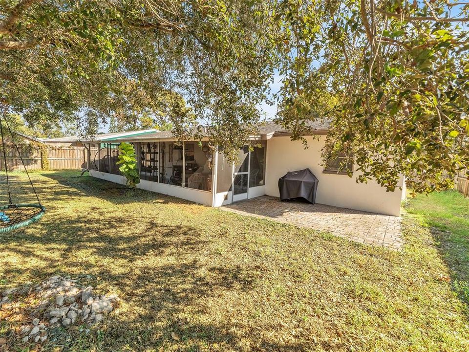 For Sale: $425,000 (3 beds, 2 baths, 1573 Square Feet)