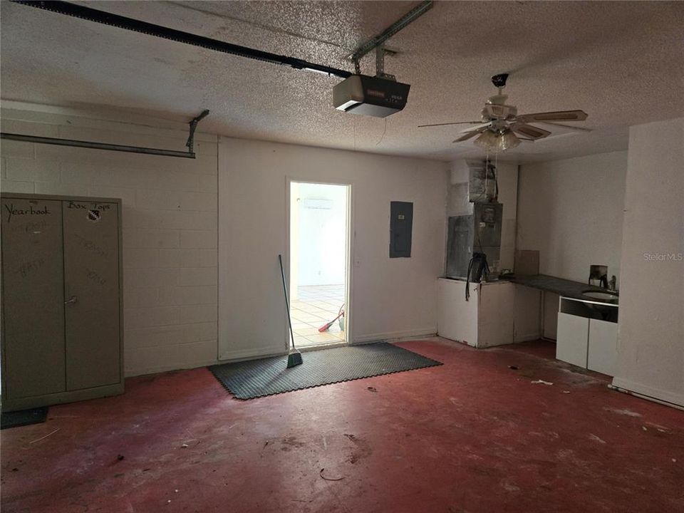 For Sale: $353,600 (3 beds, 2 baths, 1242 Square Feet)