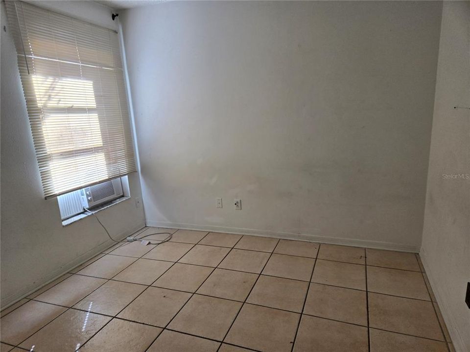 For Sale: $353,600 (3 beds, 2 baths, 1242 Square Feet)