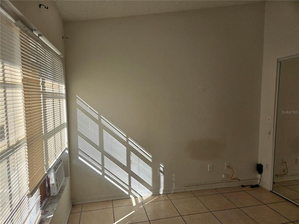 For Sale: $353,600 (3 beds, 2 baths, 1242 Square Feet)