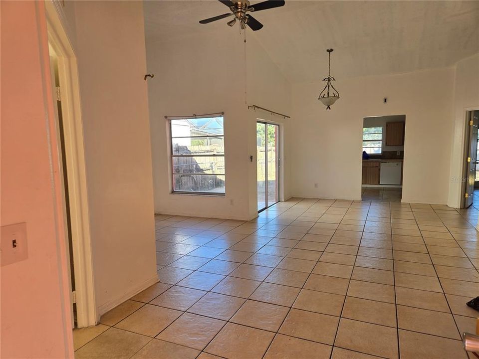 For Sale: $353,600 (3 beds, 2 baths, 1242 Square Feet)