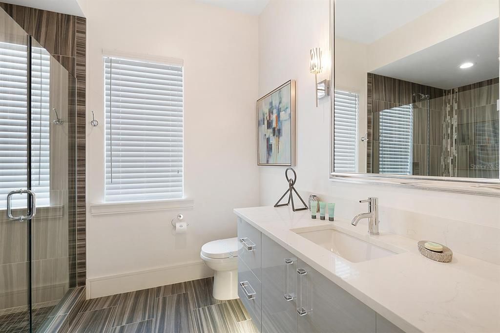 待售: $4,750,000 (9 贝兹, 9 浴室, 8151 平方英尺)