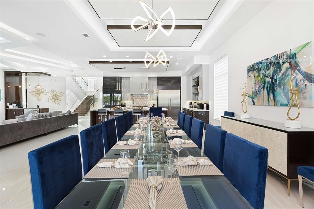 待售: $4,750,000 (9 贝兹, 9 浴室, 8151 平方英尺)