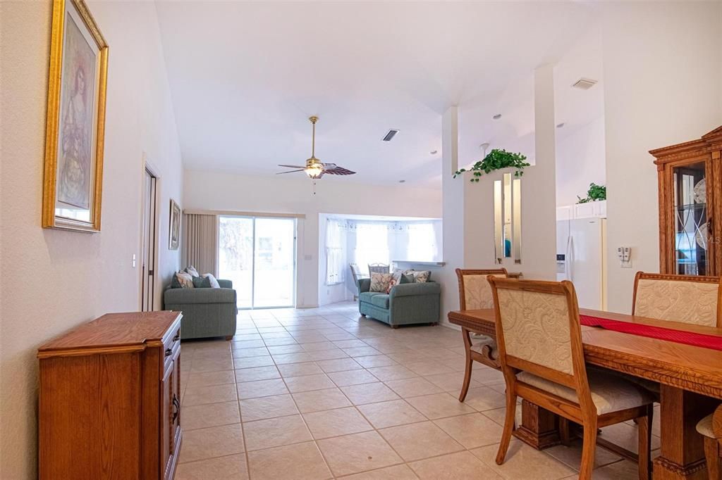 En Venta: $275,000 (3 camas, 2 baños, 1535 Pies cuadrados)