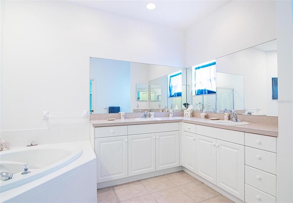 En Venta: $275,000 (3 camas, 2 baños, 1535 Pies cuadrados)