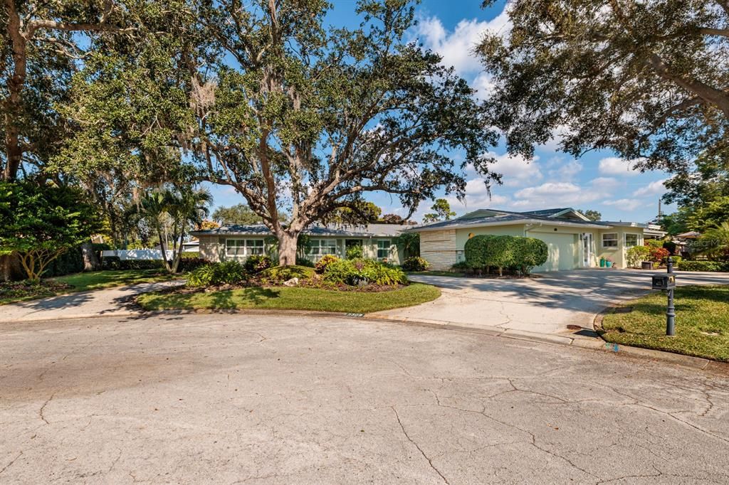 For Sale: $1,365,000 (4 beds, 3 baths, 3395 Square Feet)