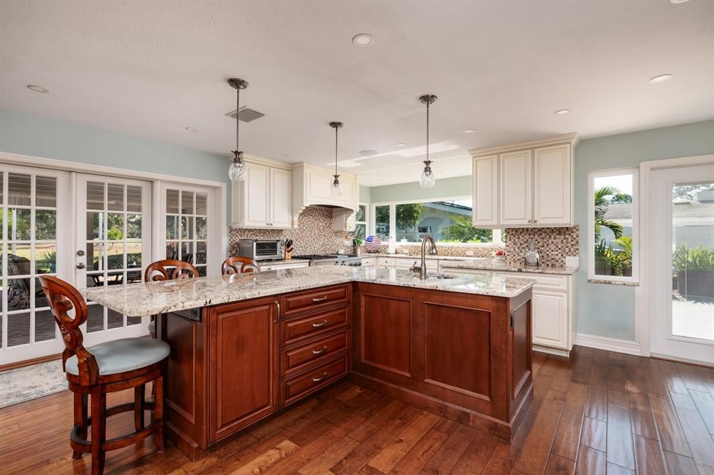 For Sale: $1,365,000 (4 beds, 3 baths, 3395 Square Feet)