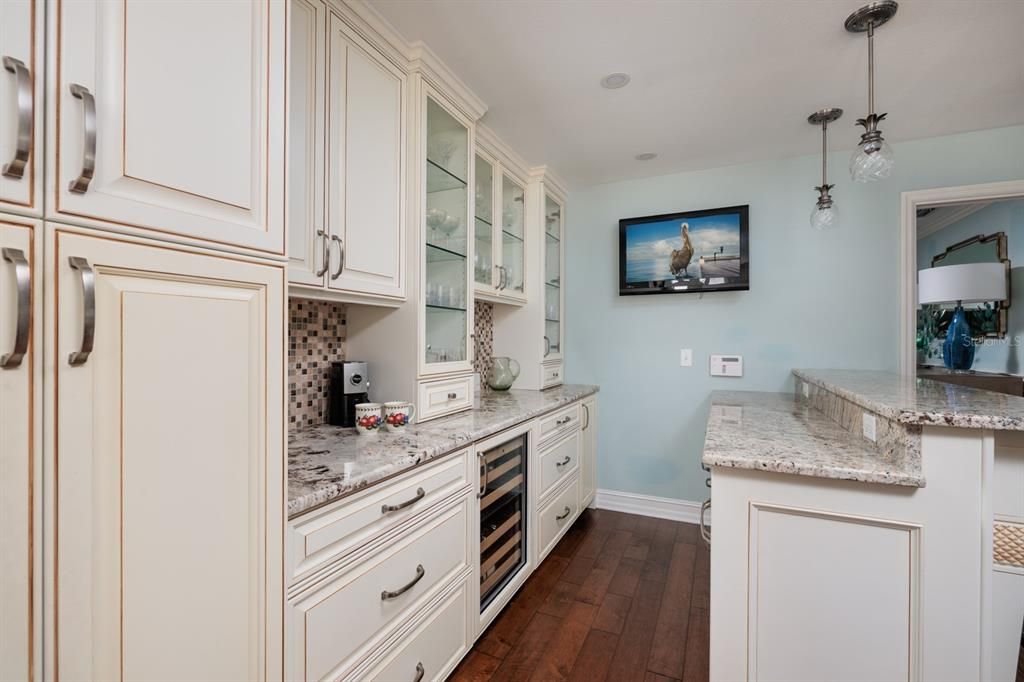 For Sale: $1,365,000 (4 beds, 3 baths, 3395 Square Feet)