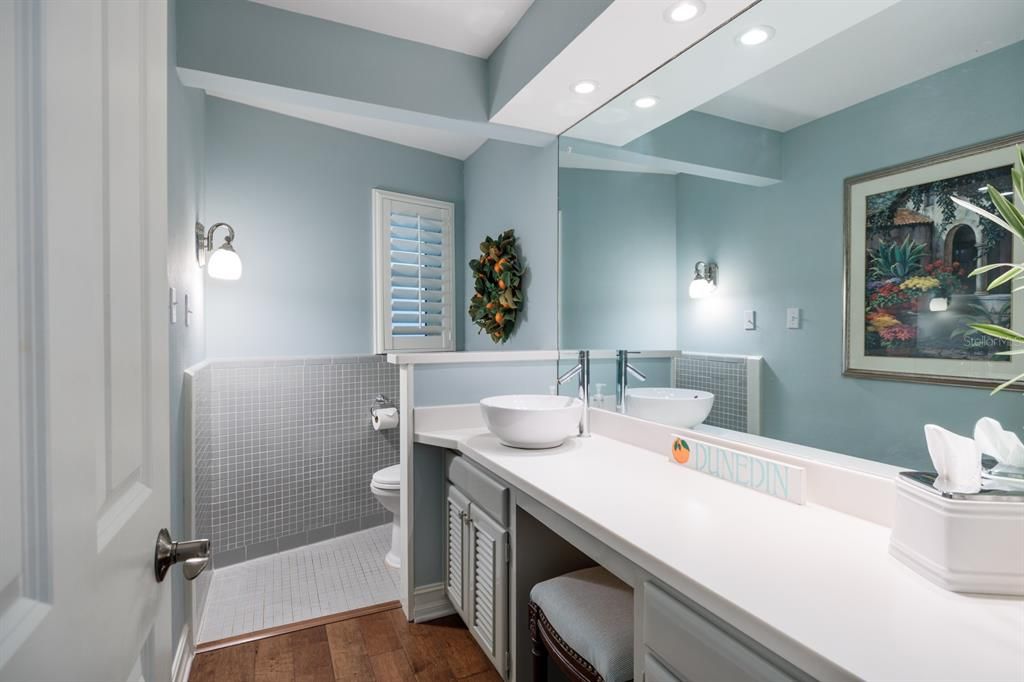 For Sale: $1,365,000 (4 beds, 3 baths, 3395 Square Feet)