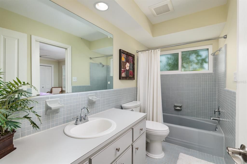 For Sale: $1,365,000 (4 beds, 3 baths, 3395 Square Feet)