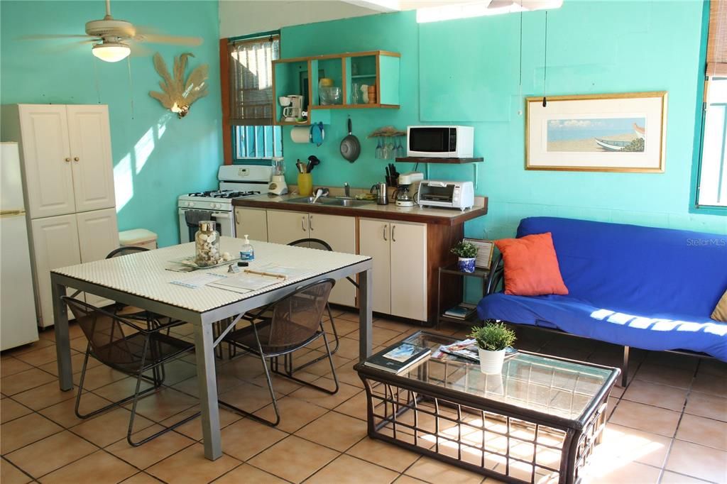 For Sale: $775,000 (6 beds, 5 baths, 2100 Square Feet)