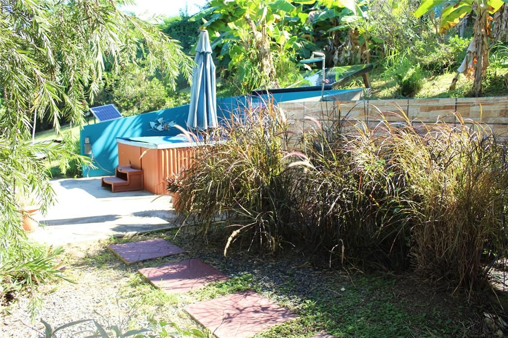 For Sale: $775,000 (6 beds, 5 baths, 2100 Square Feet)