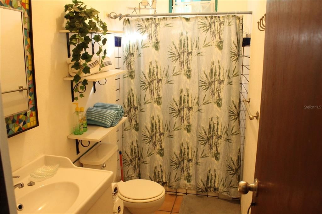 For Sale: $775,000 (6 beds, 5 baths, 2100 Square Feet)