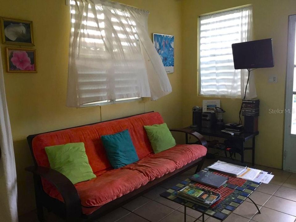 For Sale: $775,000 (6 beds, 5 baths, 2100 Square Feet)