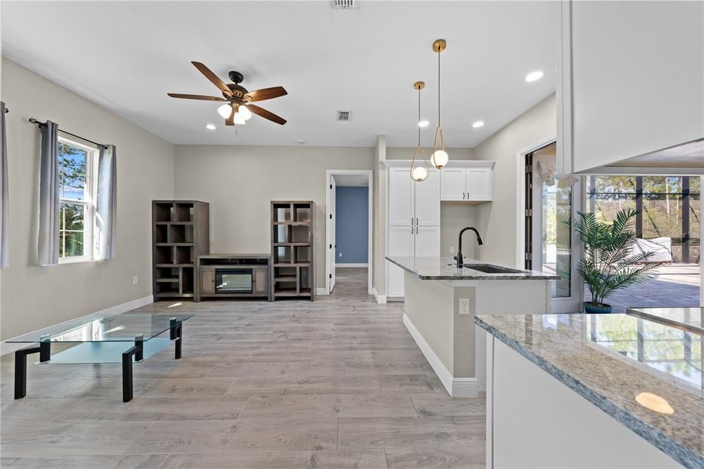 En Venta: $1,160,000 (5 camas, 5 baños, 3439 Pies cuadrados)