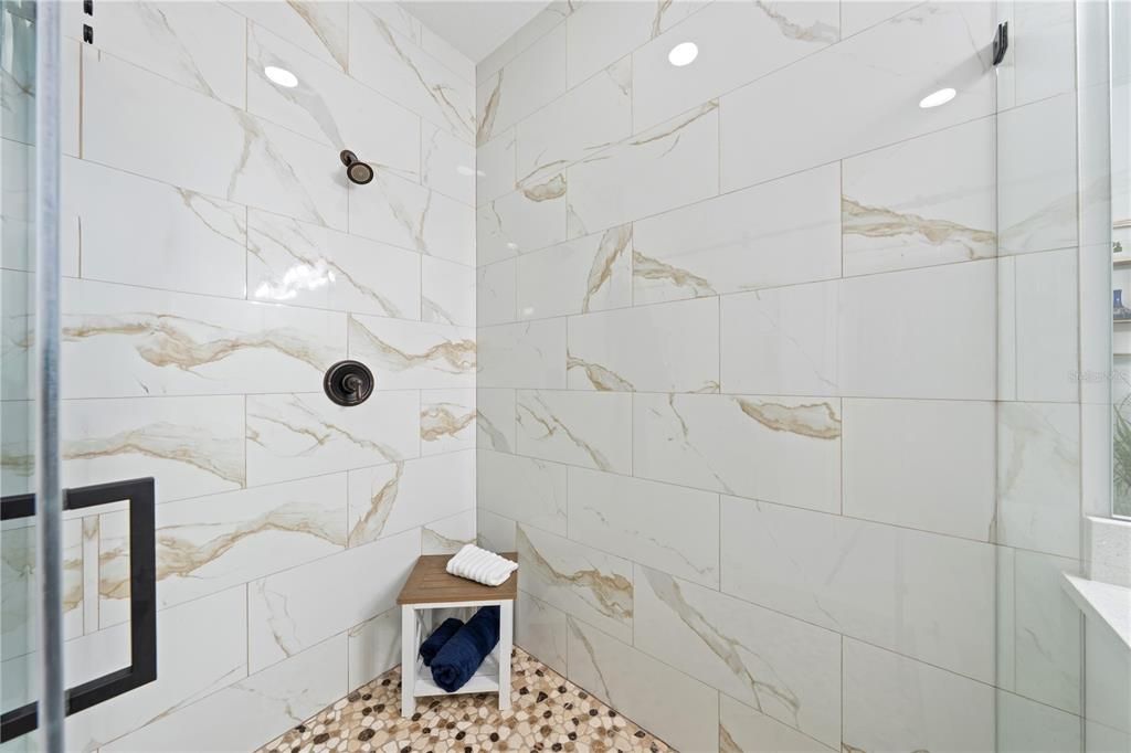 En Venta: $1,160,000 (5 camas, 5 baños, 3439 Pies cuadrados)