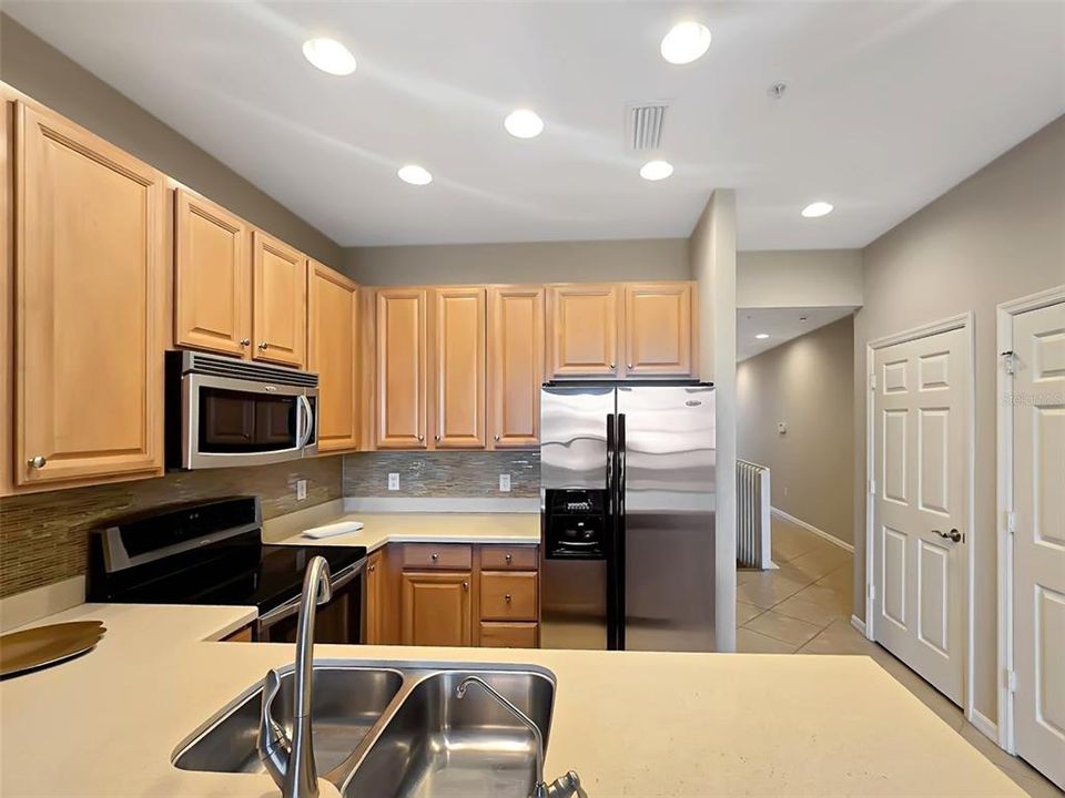 En Renta: $1,899 (2 camas, 2 baños, 1228 Pies cuadrados)