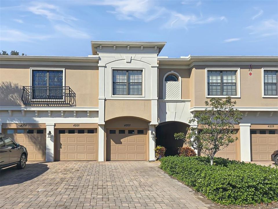 En Renta: $1,899 (2 camas, 2 baños, 1228 Pies cuadrados)