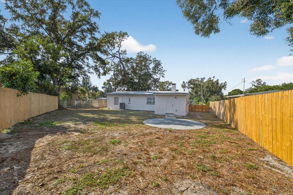 For Sale: $349,900 (3 beds, 2 baths, 1055 Square Feet)