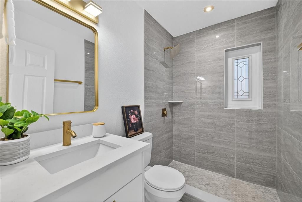 For Sale: $349,900 (3 beds, 2 baths, 1055 Square Feet)