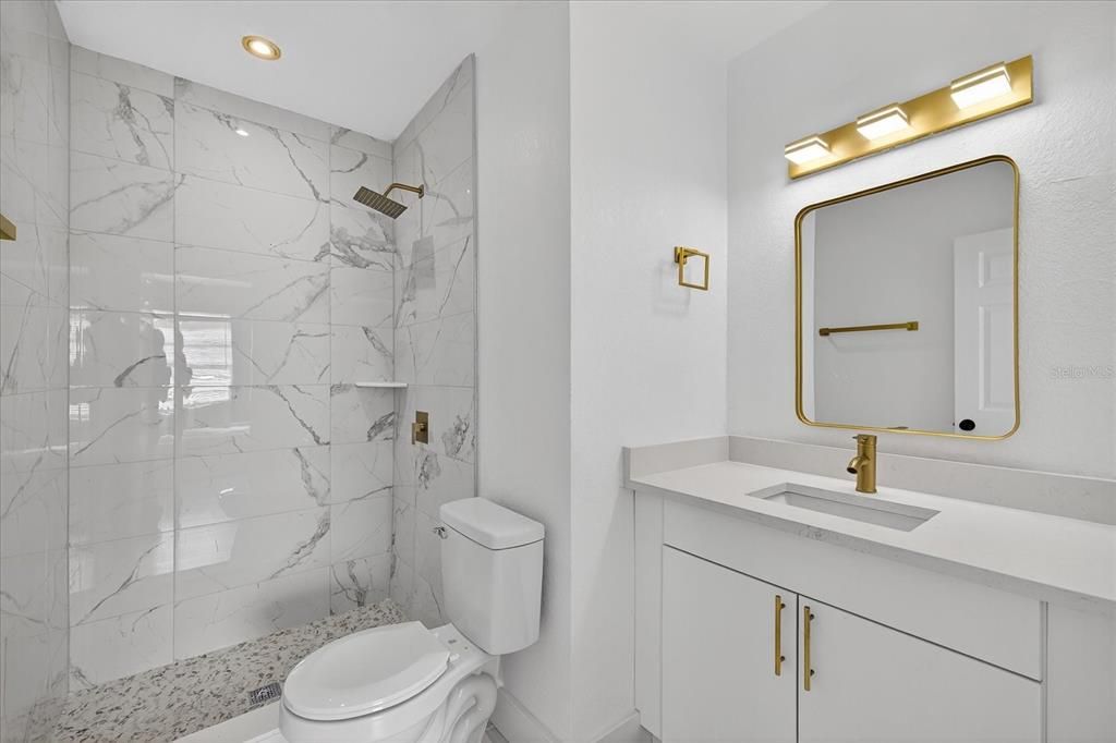 For Sale: $349,900 (3 beds, 2 baths, 1055 Square Feet)