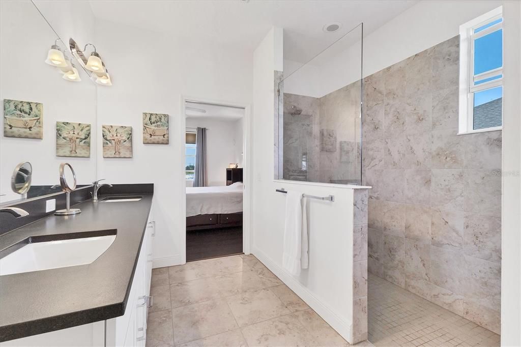 For Sale: $529,000 (2 beds, 2 baths, 1827 Square Feet)