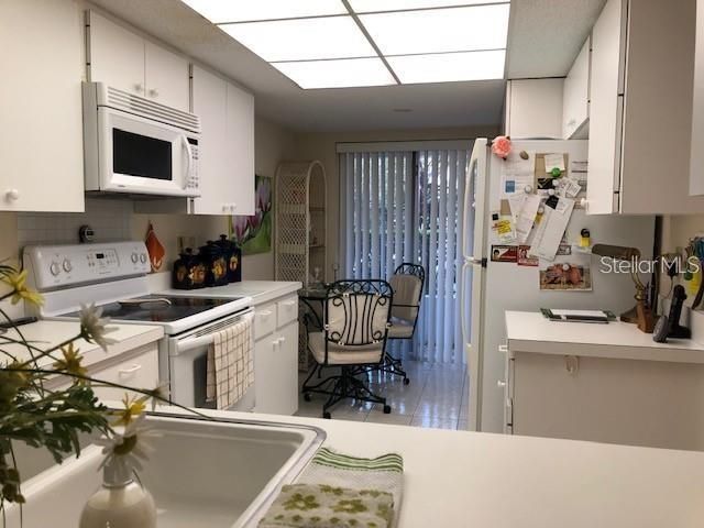 For Rent: $3,800 (2 beds, 2 baths, 1127 Square Feet)