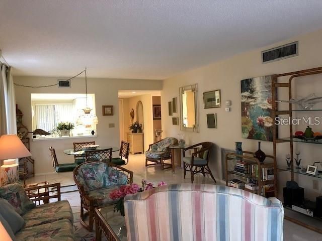 For Rent: $3,800 (2 beds, 2 baths, 1127 Square Feet)