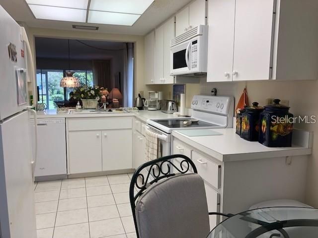 For Rent: $3,800 (2 beds, 2 baths, 1127 Square Feet)