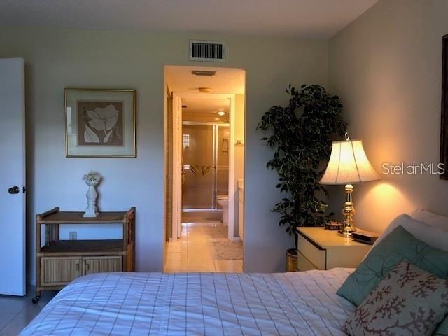 For Rent: $3,800 (2 beds, 2 baths, 1127 Square Feet)