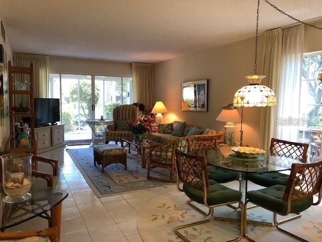 For Rent: $3,800 (2 beds, 2 baths, 1127 Square Feet)