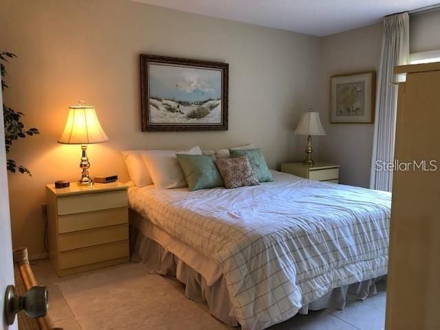 For Rent: $3,800 (2 beds, 2 baths, 1127 Square Feet)