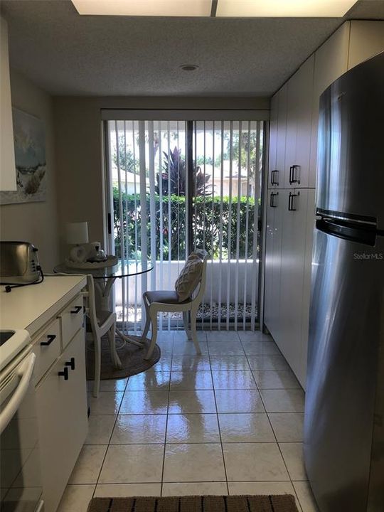 For Rent: $3,800 (2 beds, 2 baths, 1127 Square Feet)