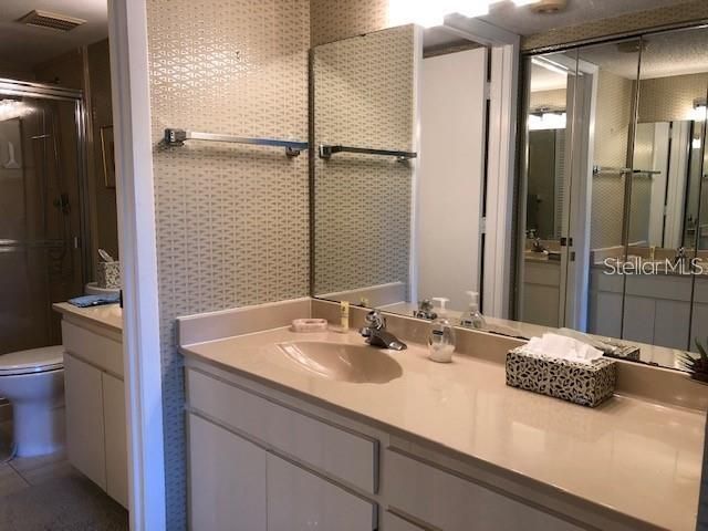 For Rent: $3,800 (2 beds, 2 baths, 1127 Square Feet)