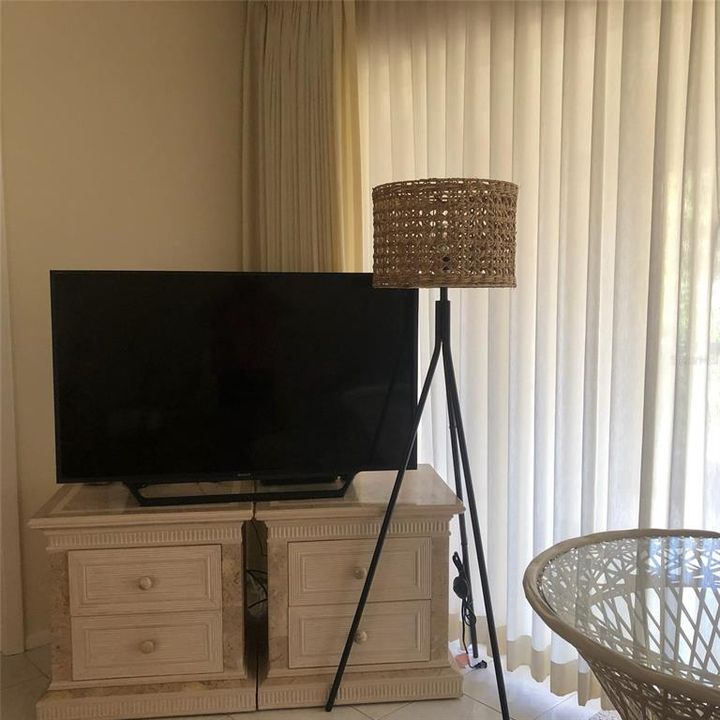 For Rent: $3,800 (2 beds, 2 baths, 1127 Square Feet)