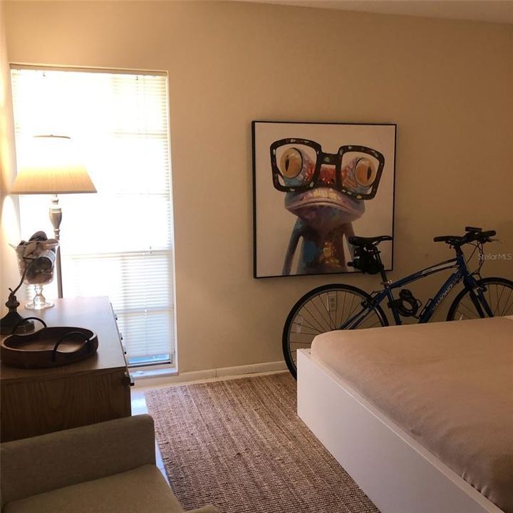 For Rent: $3,800 (2 beds, 2 baths, 1127 Square Feet)