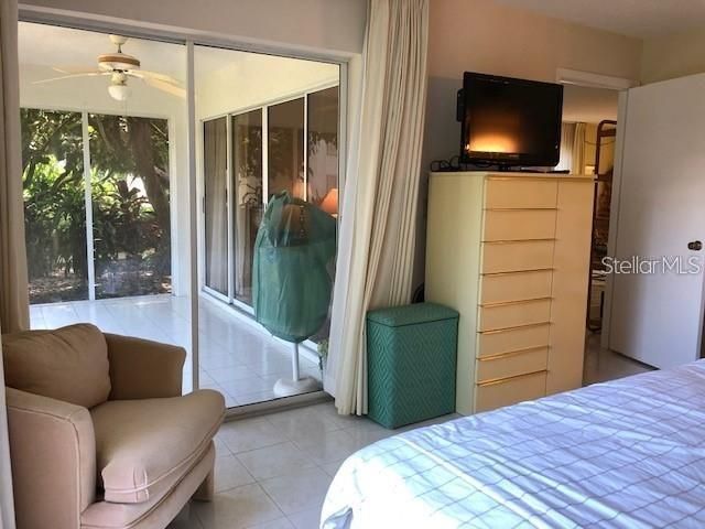 For Rent: $3,800 (2 beds, 2 baths, 1127 Square Feet)