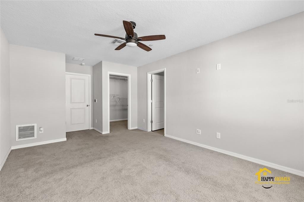 出租: $3,100 (3 贝兹, 3 浴室, 2016 平方英尺)